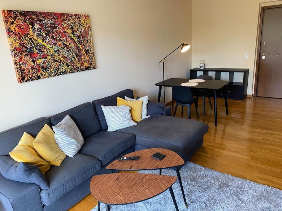 Cozy Apartment With Scenic View Atény Exteriér fotografie