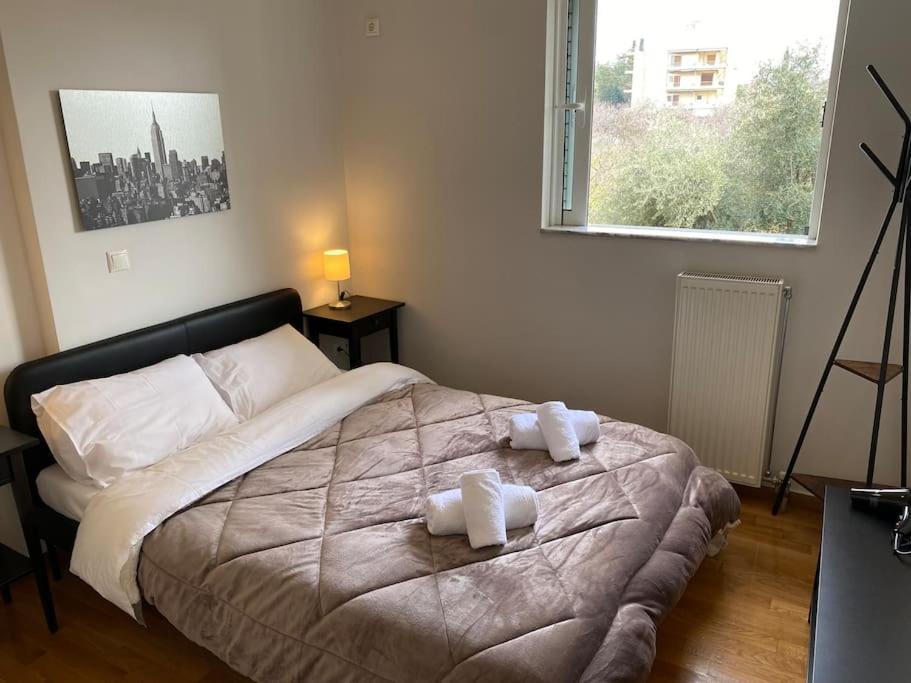 Cozy Apartment With Scenic View Atény Exteriér fotografie